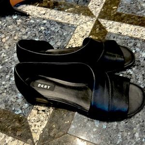 DKNY black flats 9.5